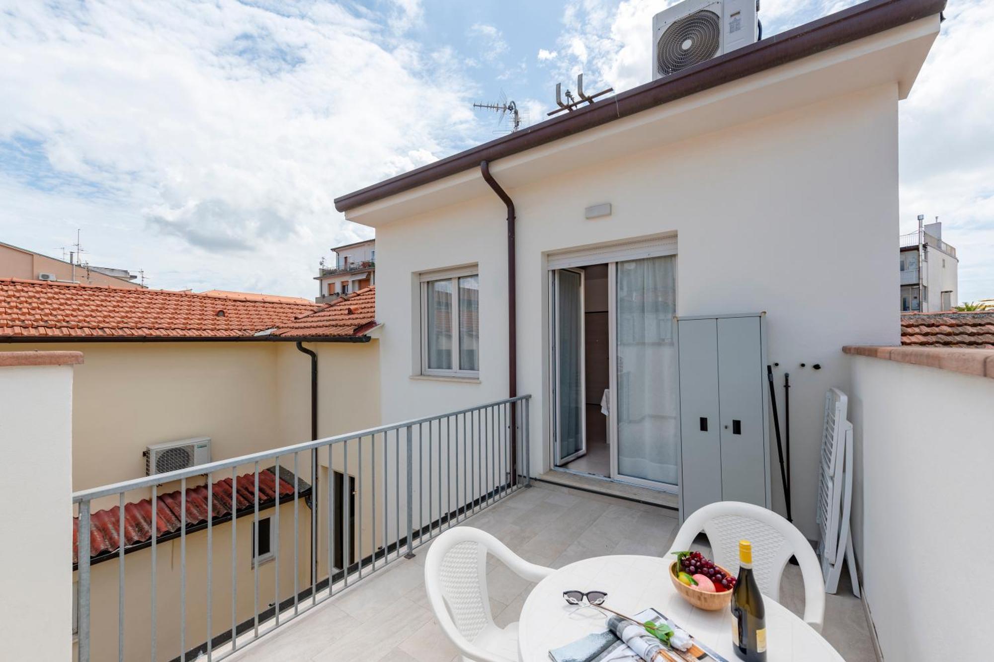 Suite Ondina Viareggio Apartments Экстерьер фото