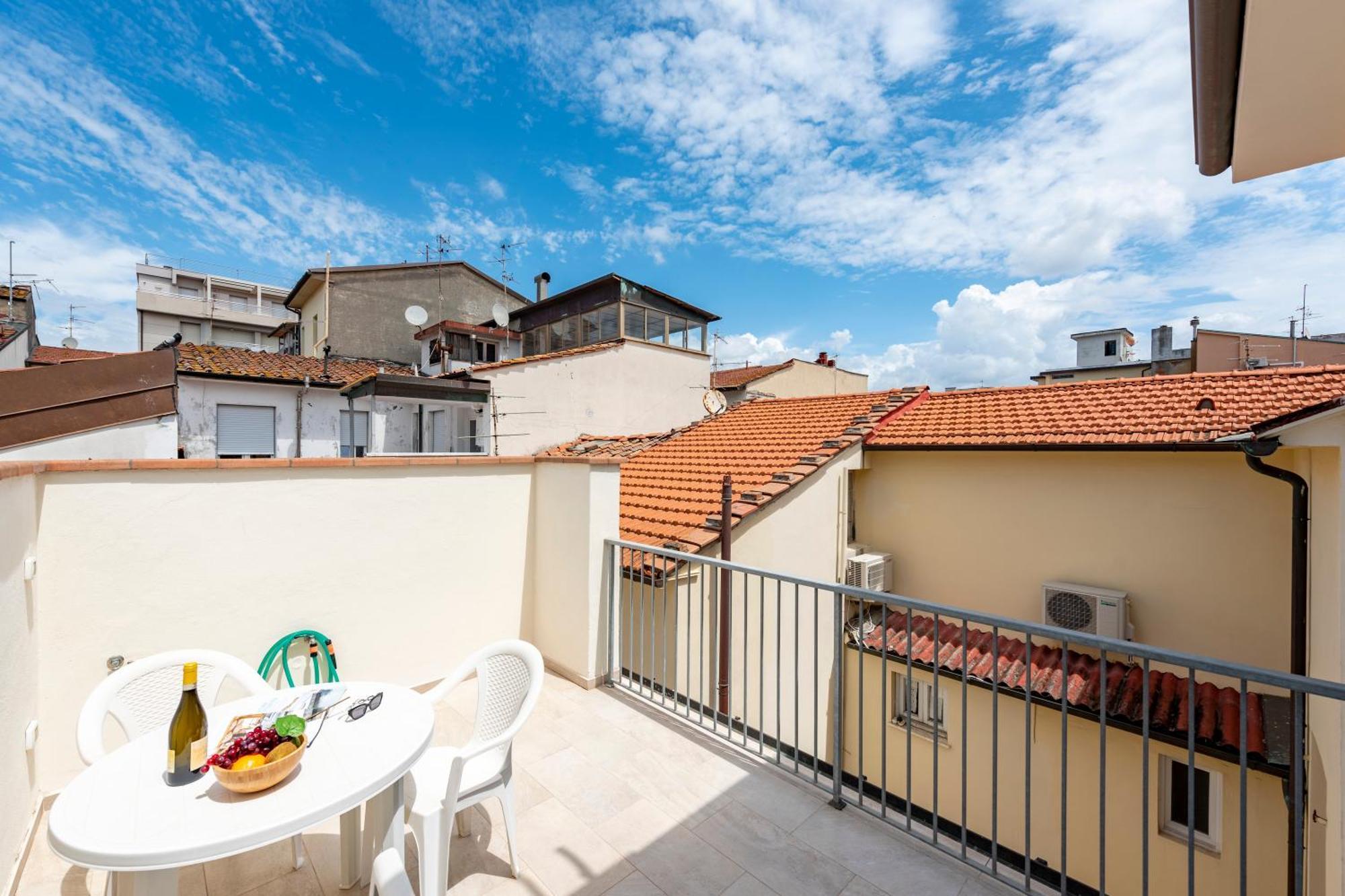 Suite Ondina Viareggio Apartments Экстерьер фото